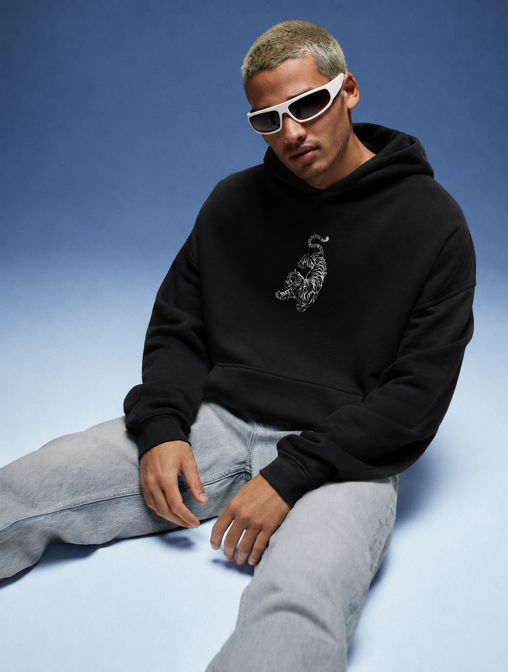 tiger and dragon dance  Hoodie